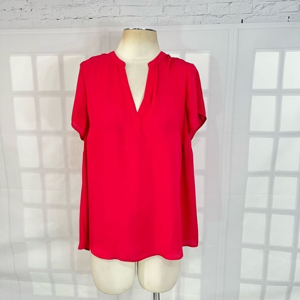 Torrid vibrant pink short sleeve lightweight blouse size 00